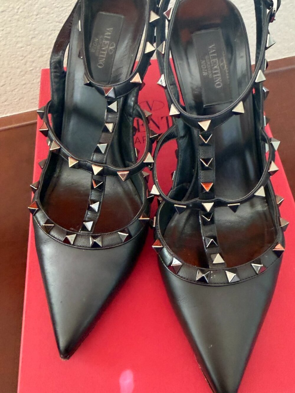 Valentino Garavani Rockstud Leather Toe Pump
